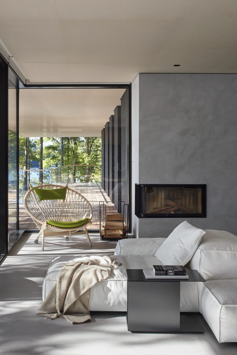 Akb Architects 设计的极简住宅Sagamore North Cottage