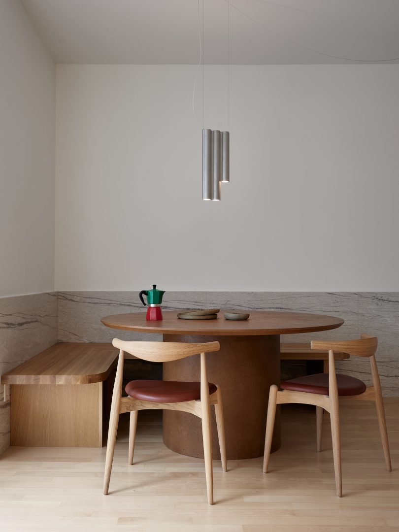 Michael Godmer Studio设计的极简公寓Saint-Patrick Residence