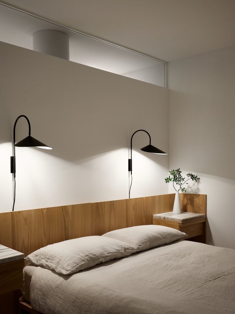 Michael Godmer Studio设计的极简公寓Saint-Patrick Residence