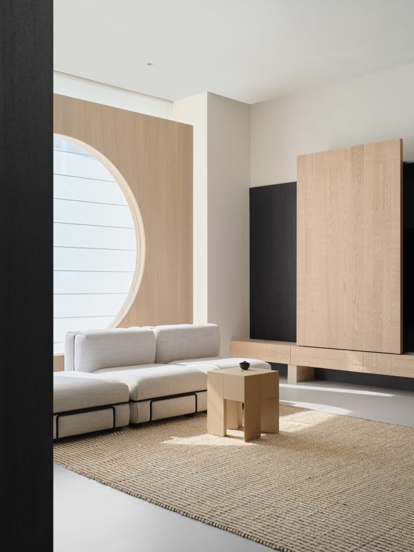 NDB DESIGN OFFICE设计的极简空间Sanchi Woodwork