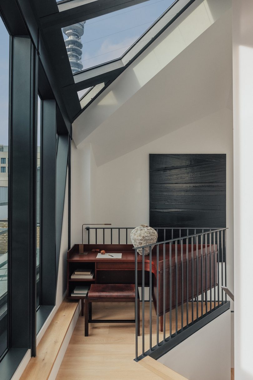 Grafted 设计的极简主义公寓 Apartment Arabescato