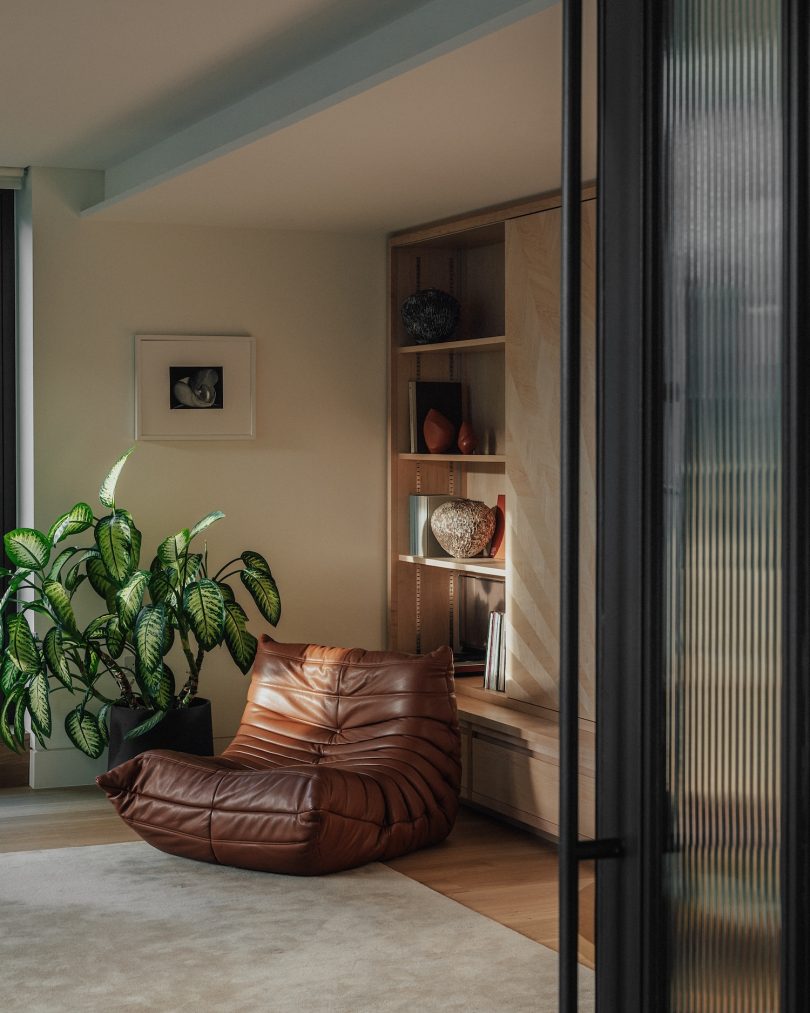 Grafted 设计的极简主义公寓 Apartment Arabescato