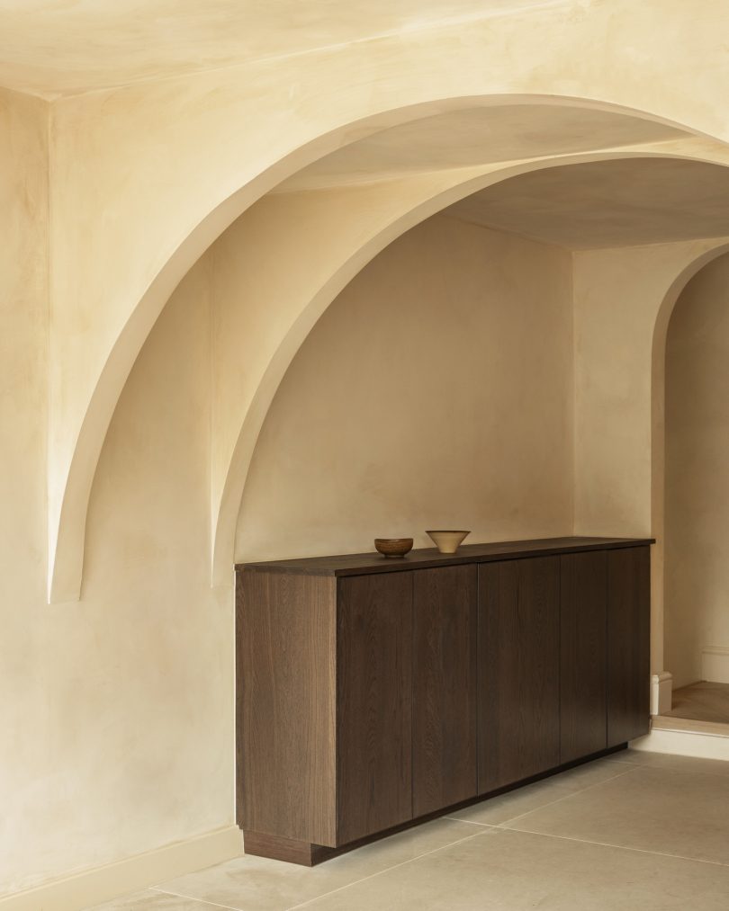 Polysmiths 设计的极简主义住宅 Arch House