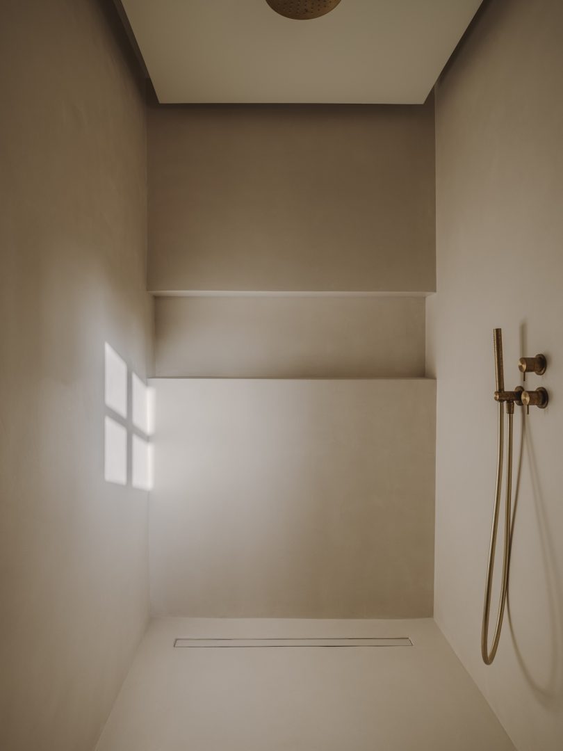 由 NØRA Studio 设计的极简主义住宅 Born 10