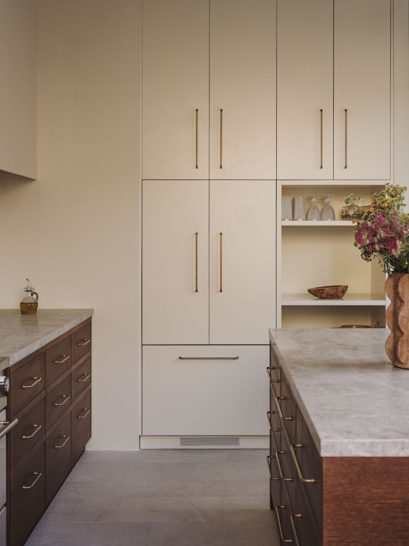 由 NØRA Studio 设计的极简主义住宅 Born 10