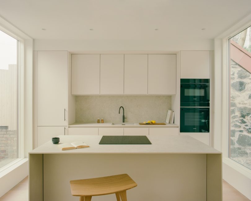 Pend Architects 设计的极简主义住宅 Canon Mews