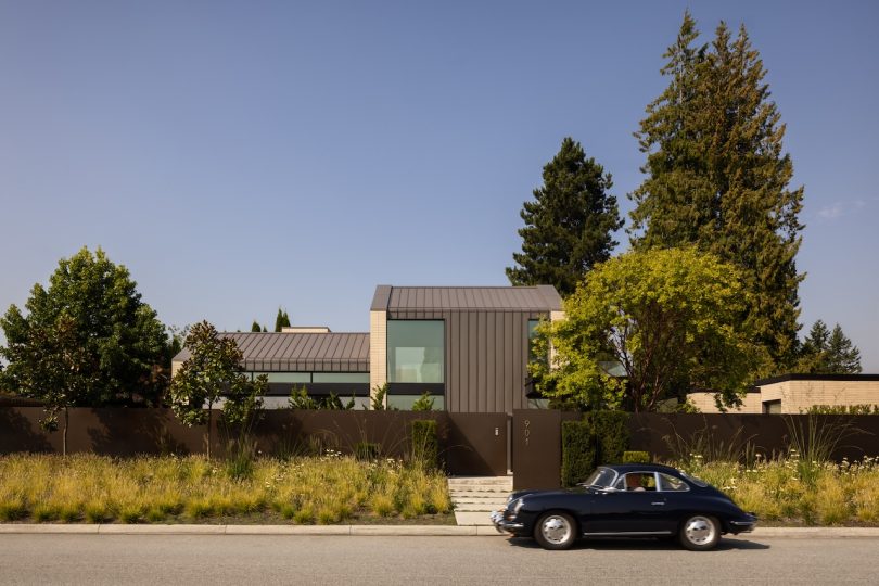 北温哥华“景观融界”住宅：建筑、室内与自然的无缝对话