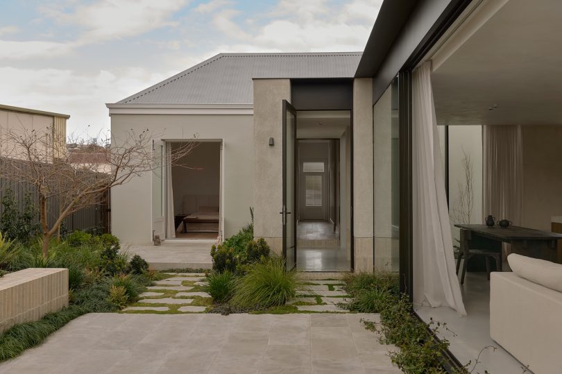 Castley McCrimmon设计的极简主义住宅Gilbert’s Cottage