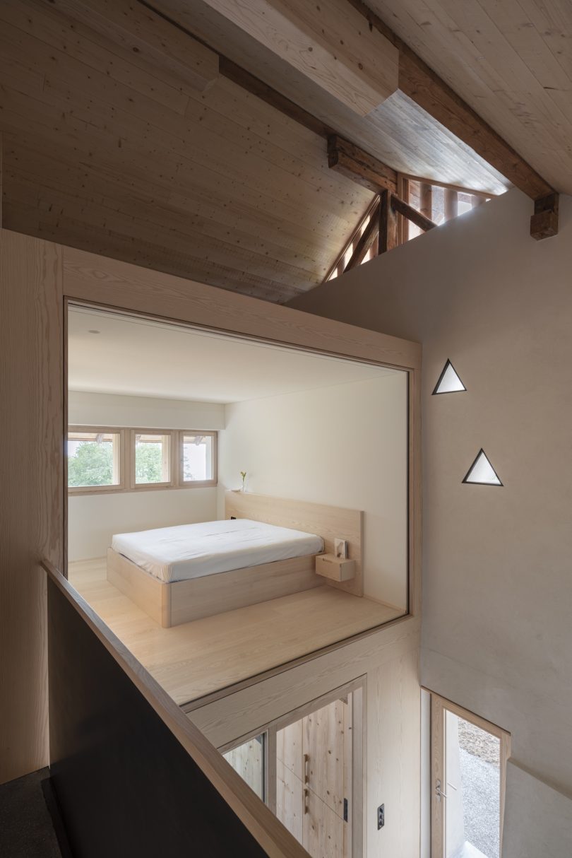 Ralph Germann 设计的极简主义住宅 House JCM