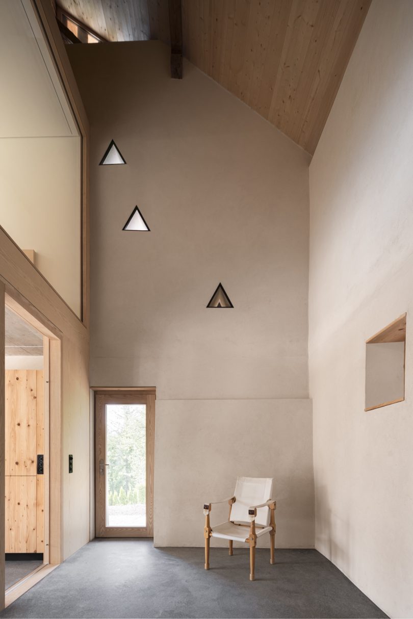 Ralph Germann 设计的极简主义住宅 House JCM