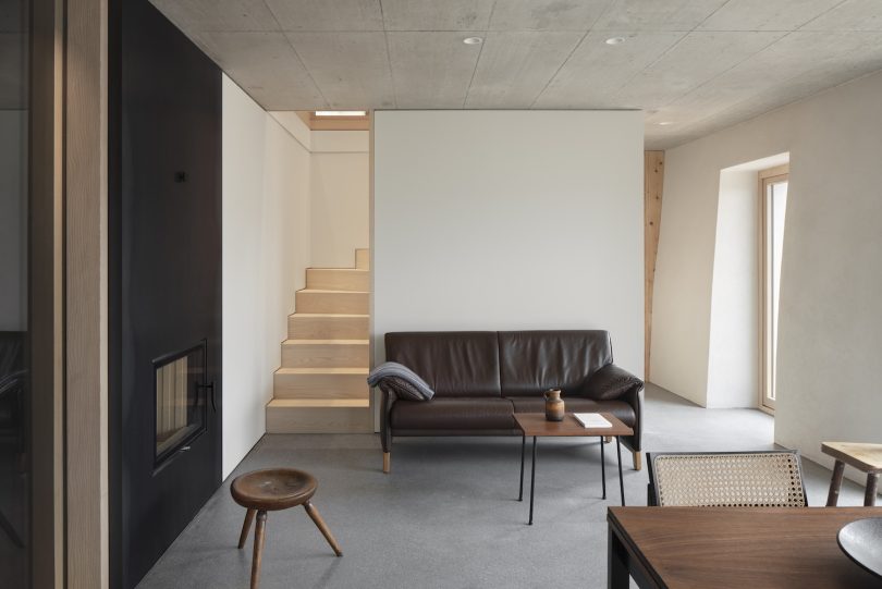 Ralph Germann 设计的极简主义住宅 House JCM