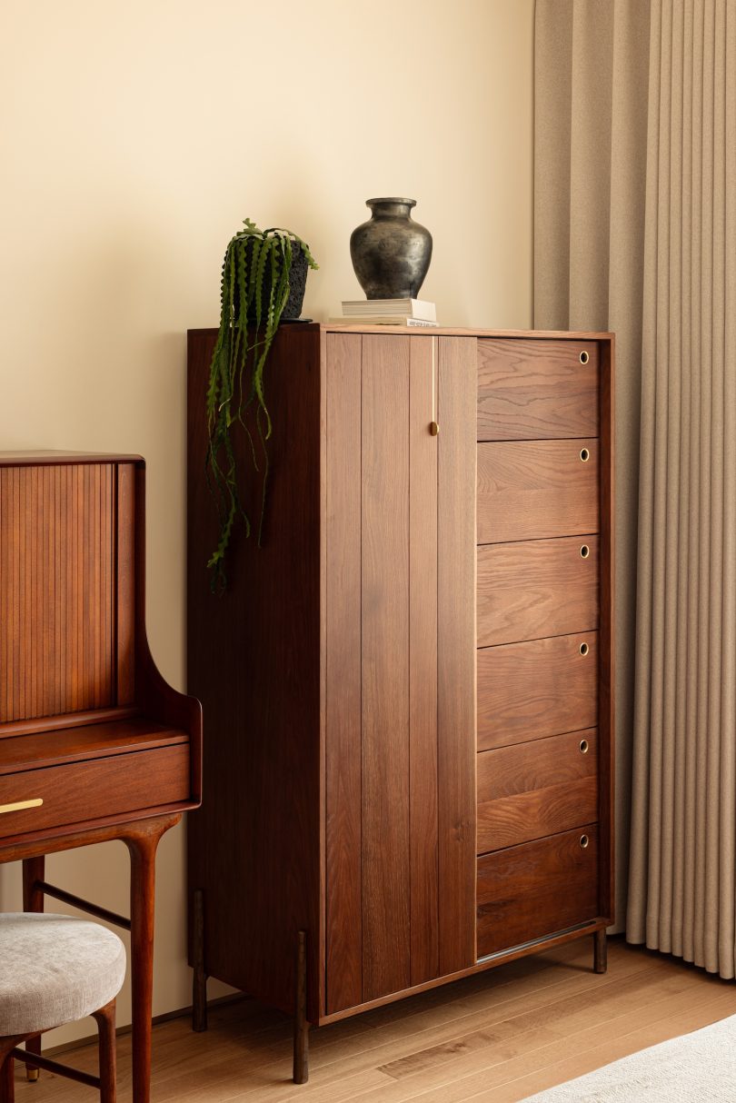 PUJU Design Studio设计的极简主义公寓Natural Shelter