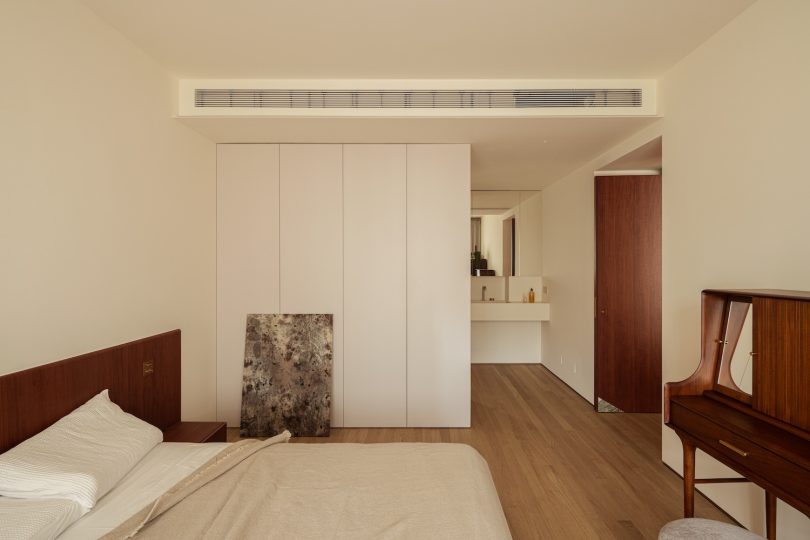 PUJU Design Studio设计的极简主义公寓Natural Shelter