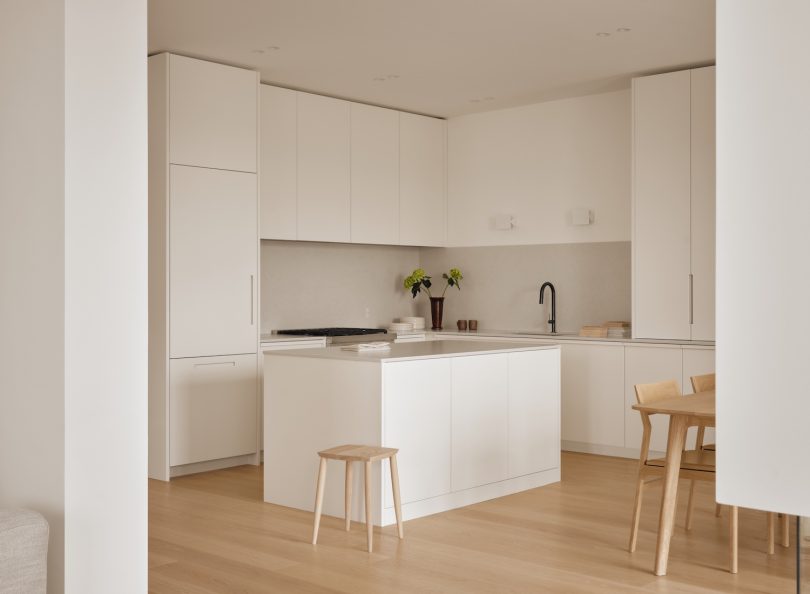 Vives St-Laurent 设计的极简主义住宅 Saint-Henri