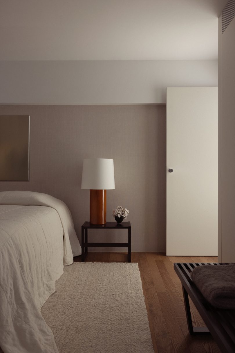 Stef Claes设计的极简住宅Sixties Sea Side Transformation