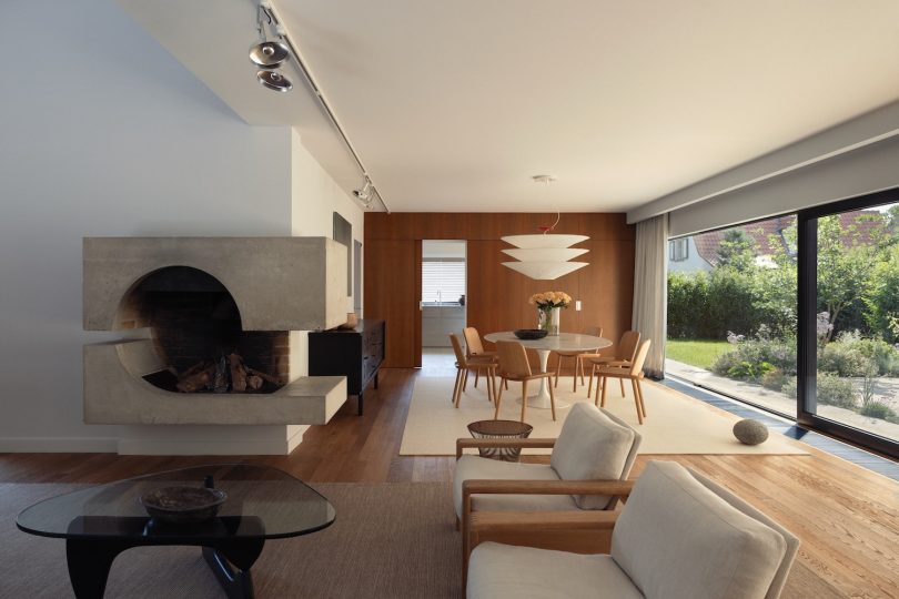 Stef Claes设计的极简住宅Sixties Sea Side Transformation