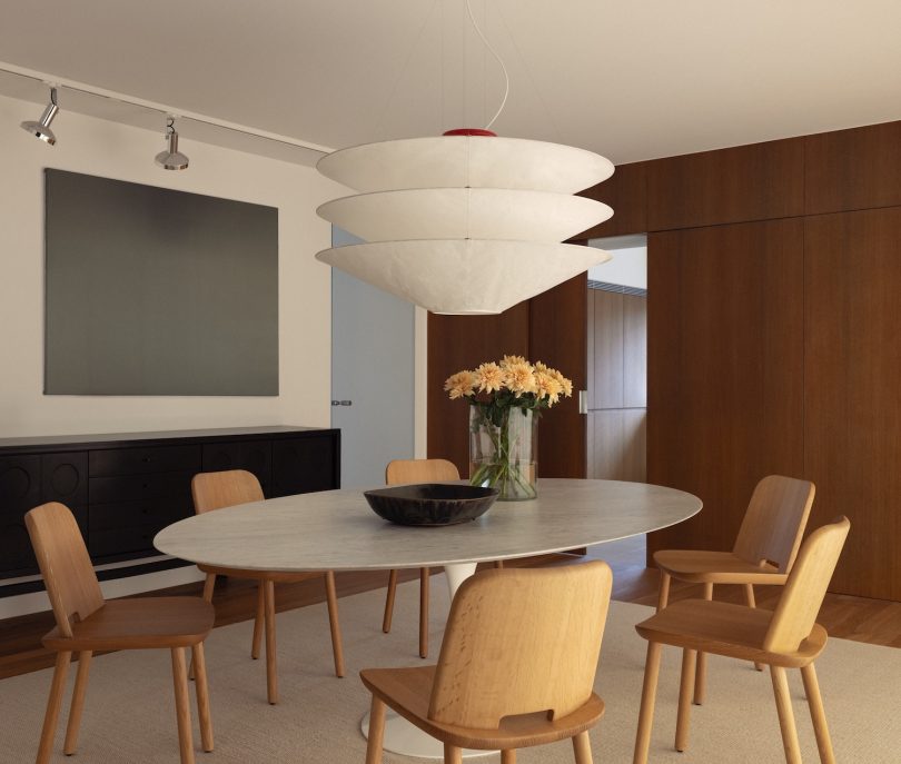 Stef Claes设计的极简住宅Sixties Sea Side Transformation