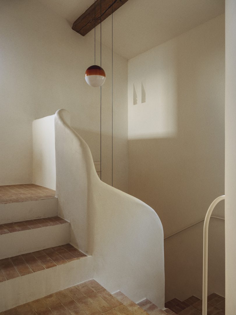 Pareil & Studio Nolet 设计的极简主义住宅 TOURTOUR