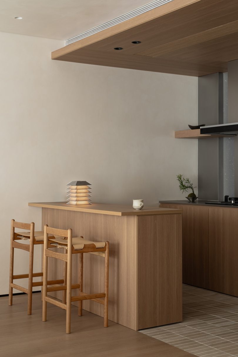 XU Studio 设计的极简主义公寓 A Serene Retreat