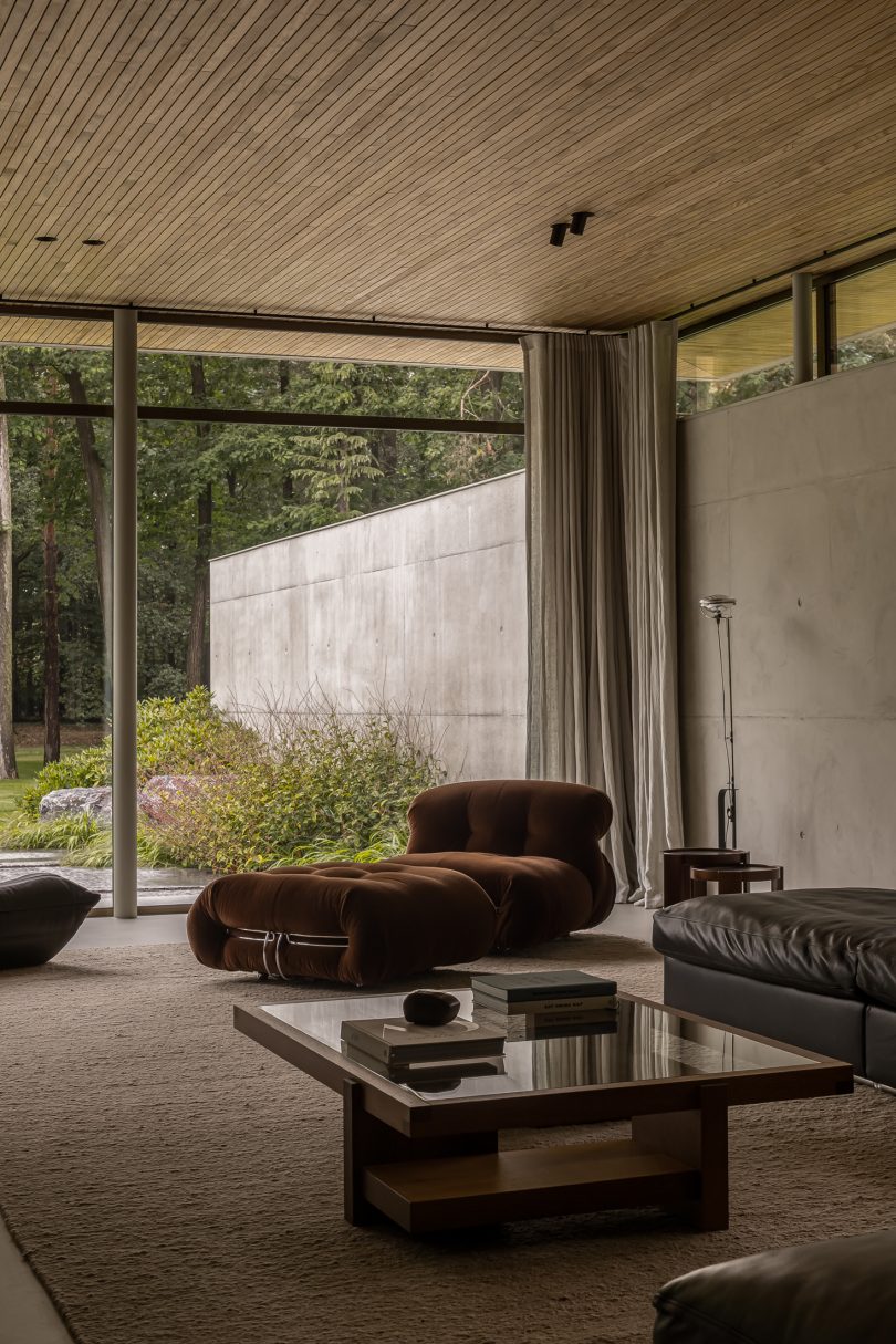 Welten Eliëns Architecten设计的极简主义别墅Concrete House