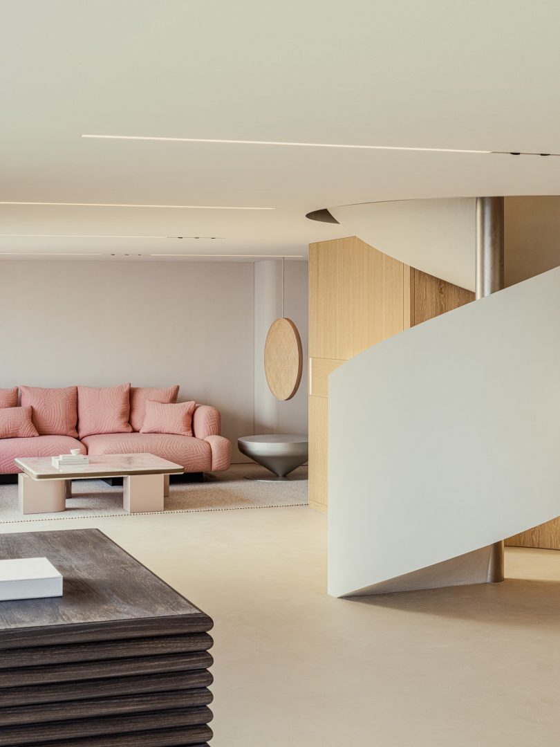 由 I IN 设计的极简主义住宅 Lulla House