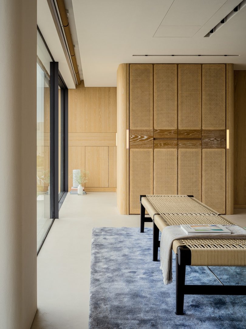 由 I IN 设计的极简主义住宅 Lulla House