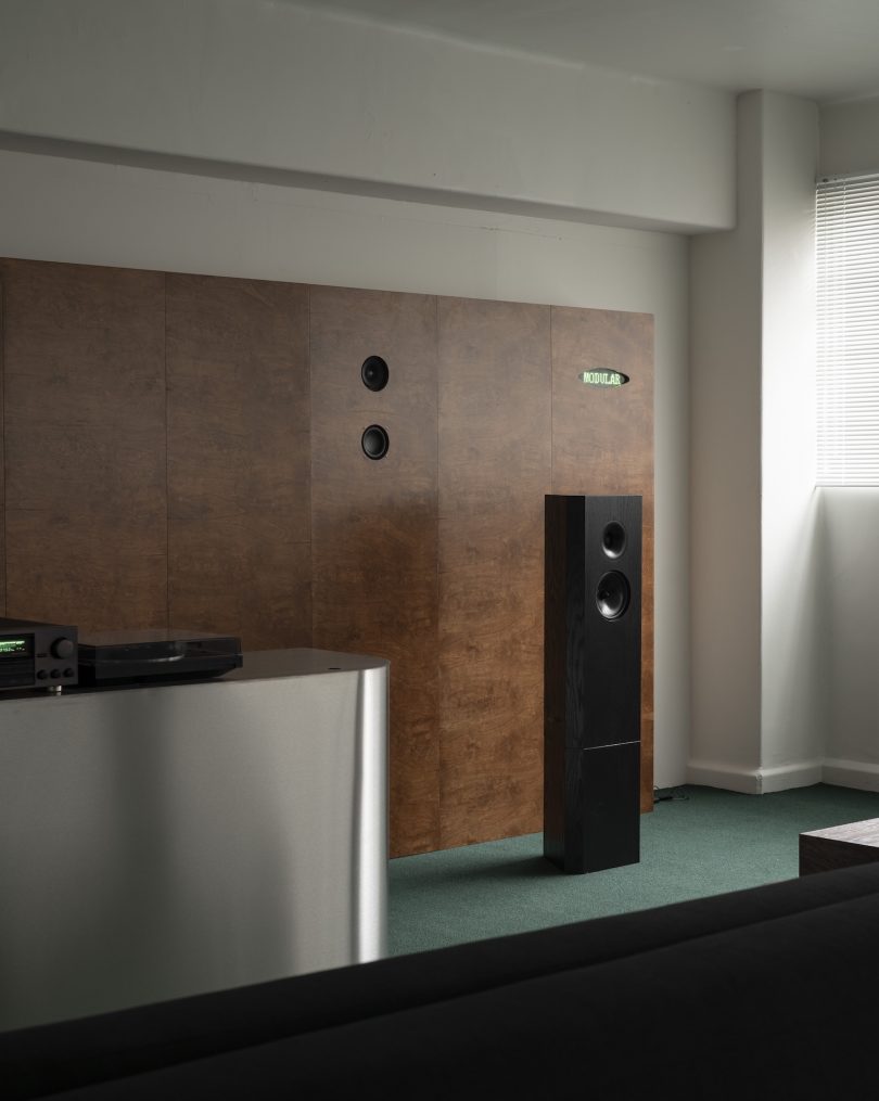 由 FORMANT 设计的极简文化空间 Modular