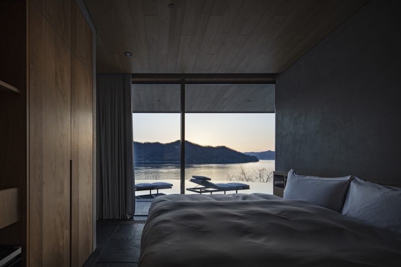 Bjarke Ingels Group设计的极简风格别墅NOT A HOTEL