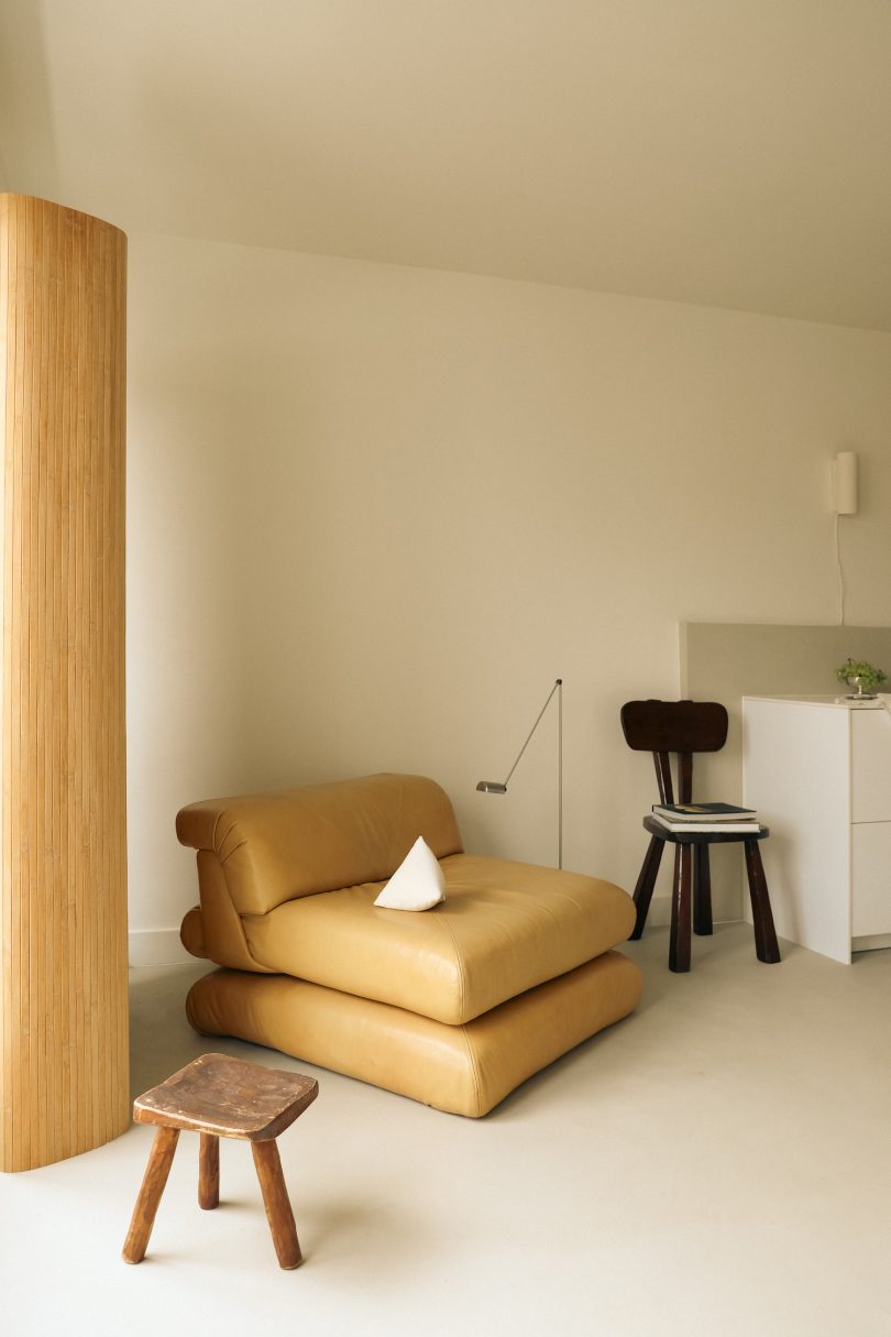 ONO Studio设计的极简主义公寓Oberkampf Apartment