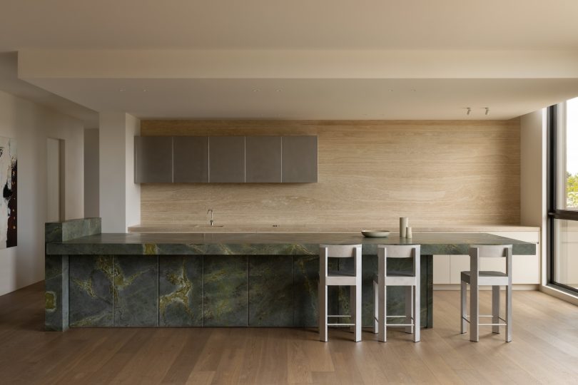 Telha Clarke 设计的极简主义公寓 Penthouse Vivace