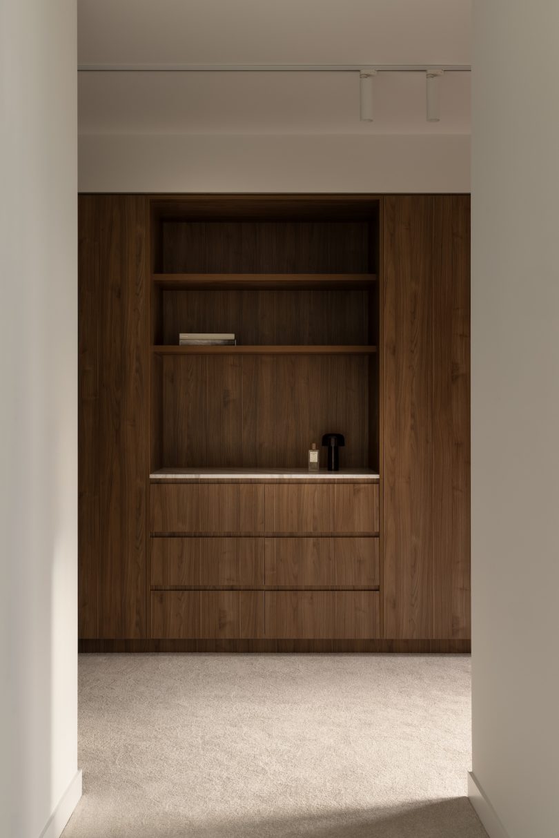 Telha Clarke 设计的极简主义公寓 Penthouse Vivace