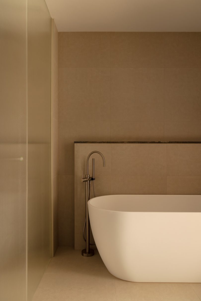 Telha Clarke 设计的极简主义公寓 Penthouse Vivace