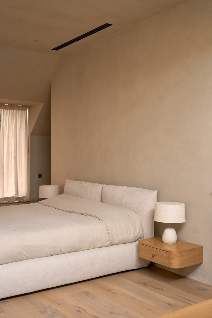 Sivak+Partners Studio设计的极简主义住宅Shift House