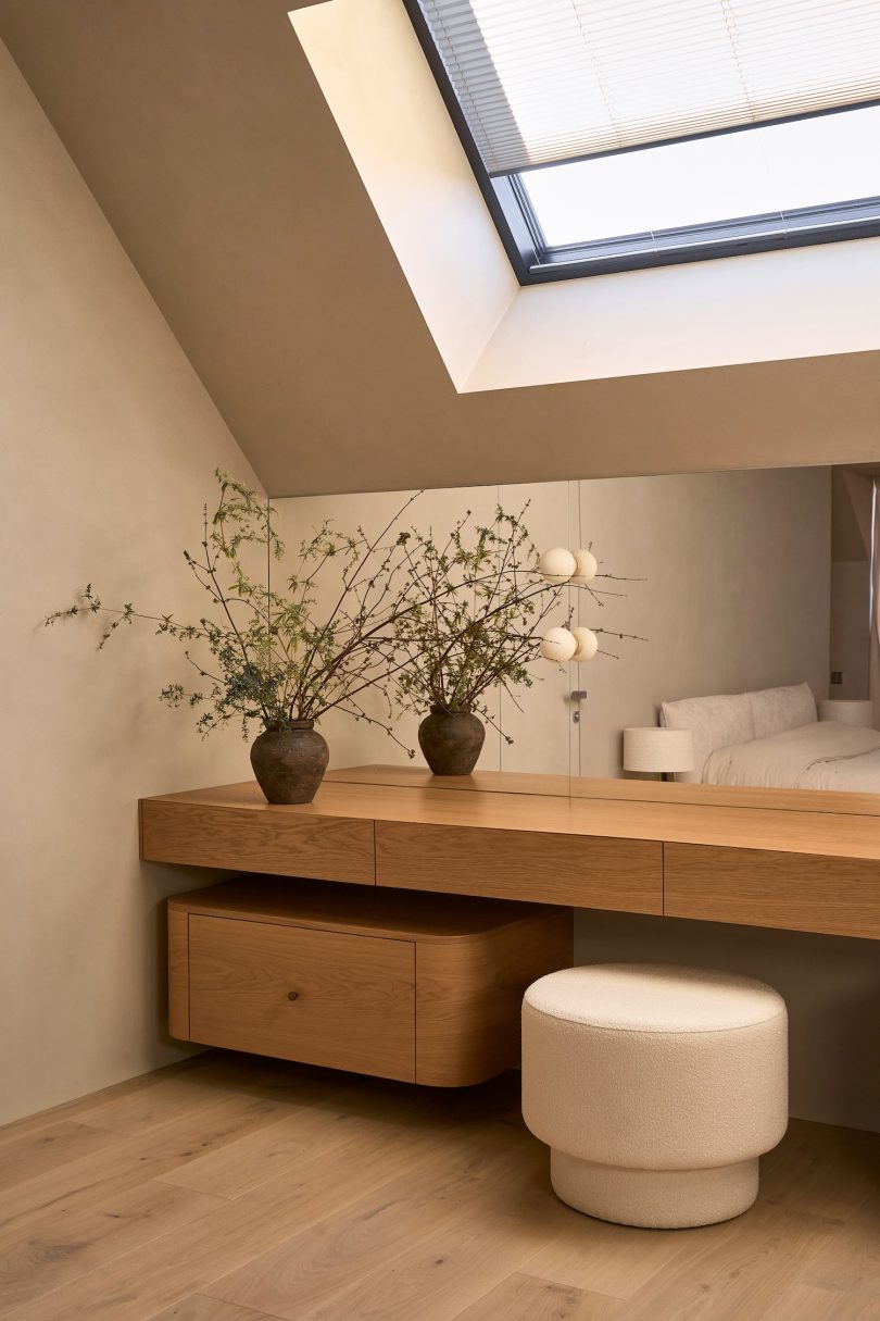 Sivak+Partners Studio设计的极简主义住宅Shift House