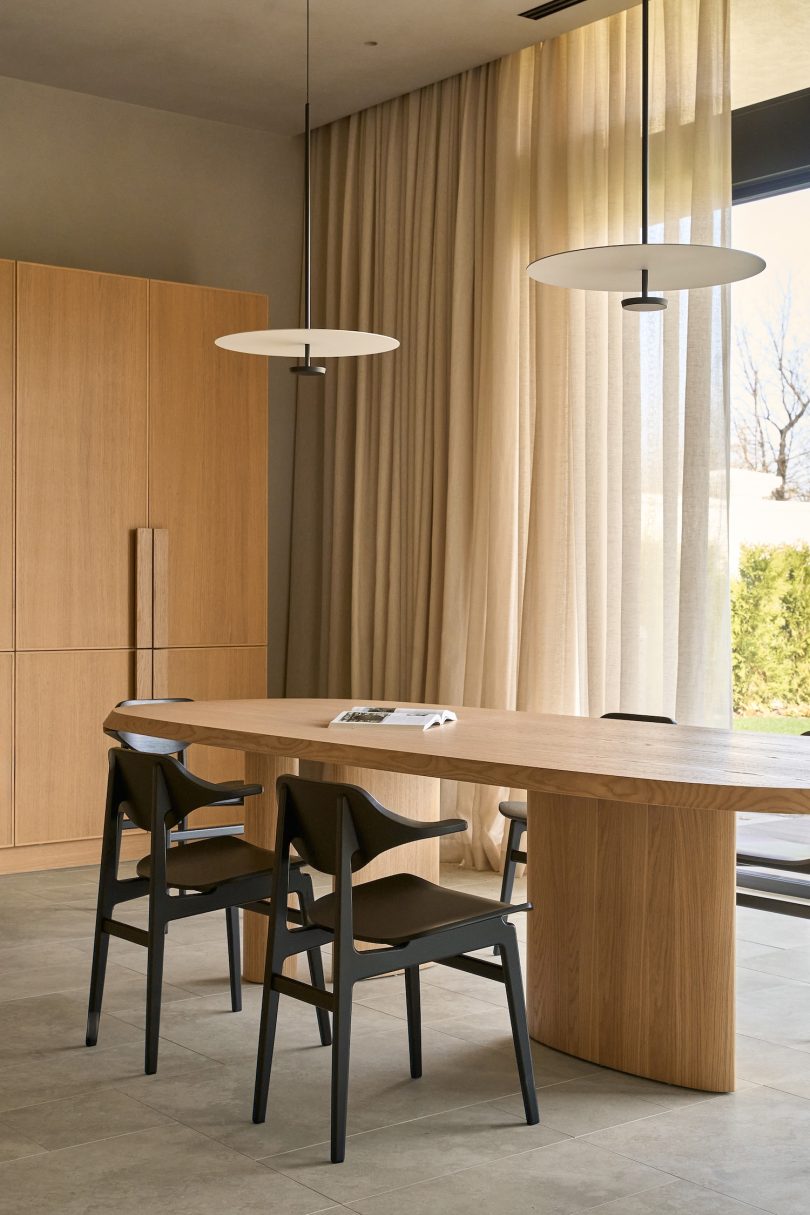 Sivak+Partners Studio设计的极简主义住宅Shift House