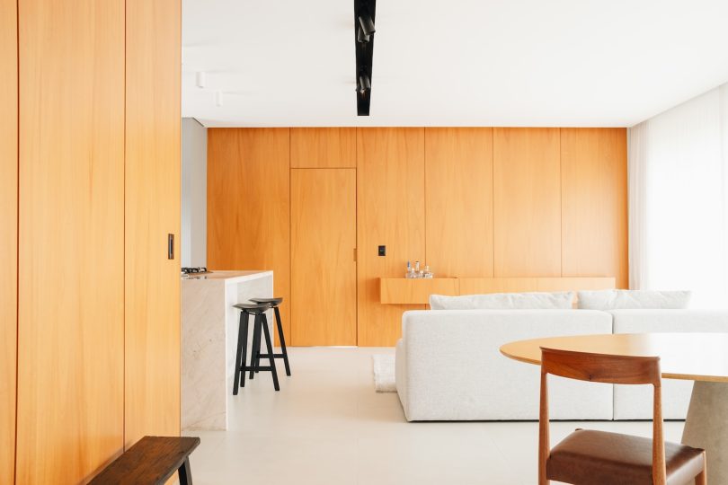 Yuri Borges Design Co. 设计的极简公寓 UK Apartment