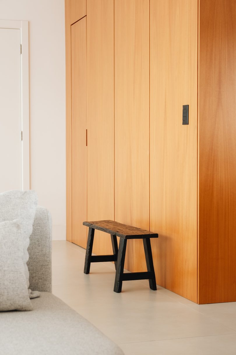 Yuri Borges Design Co. 设计的极简公寓 UK Apartment