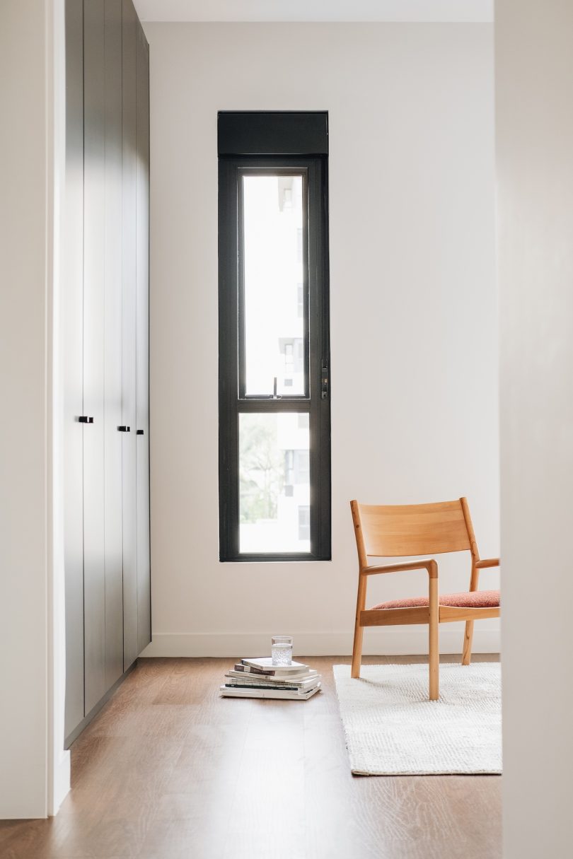 Yuri Borges Design Co. 设计的极简公寓 UK Apartment