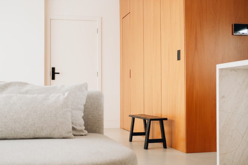 Yuri Borges Design Co. 设计的极简公寓 UK Apartment