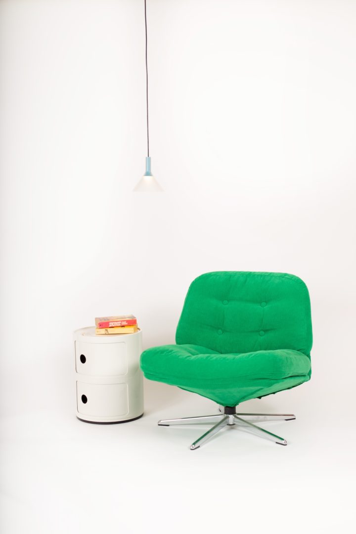 Andrew King Studio 设计的极简吊灯 Veil Pendant