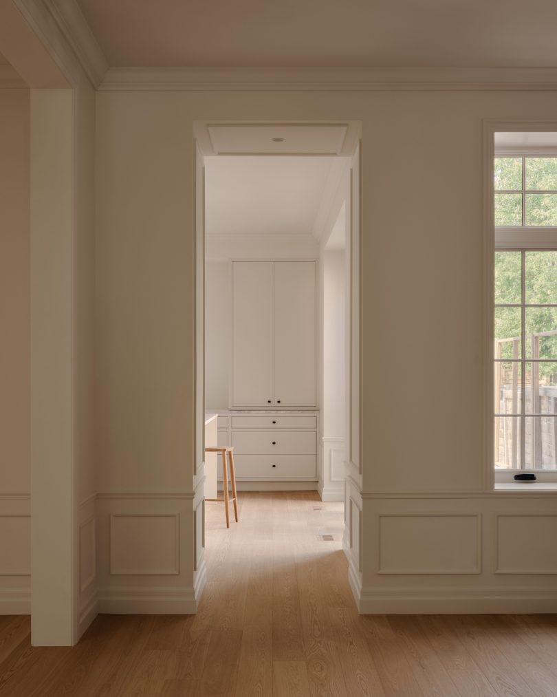 Vives St-Laurent 设计的极简主义住宅 Wood Residence