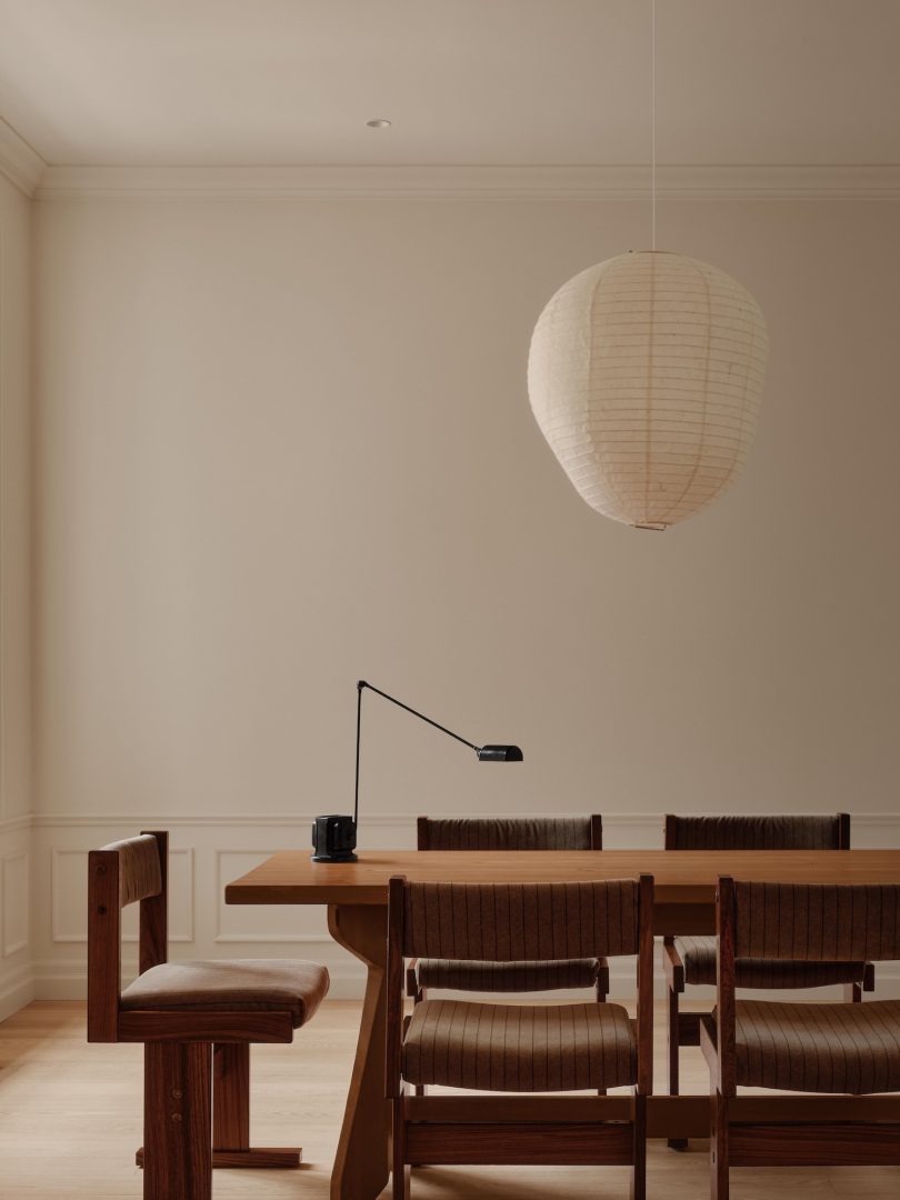 Vives St-Laurent 设计的极简主义住宅 Wood Residence