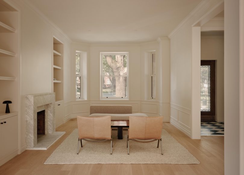 Vives St-Laurent 设计的极简主义住宅 Wood Residence