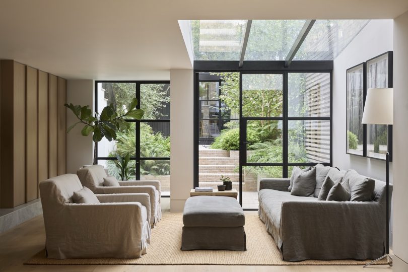 Studio Arka 设计的极简主义别墅 Chelsea Residence