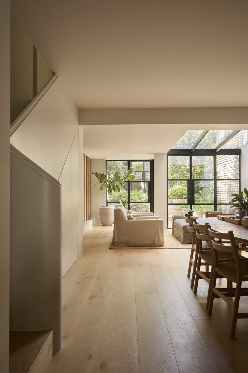 Studio Arka 设计的极简主义别墅 Chelsea Residence