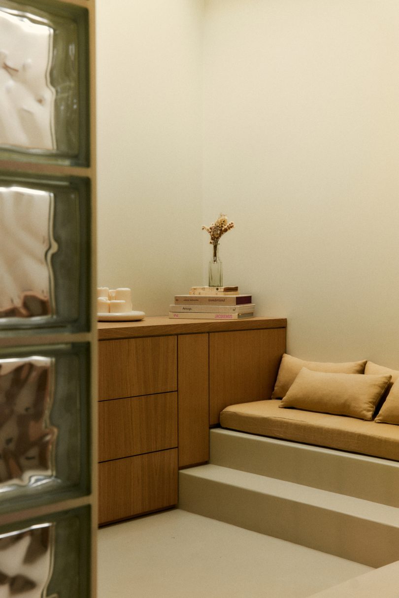 Atelier Opale 设计的极简主义住宅 Messine Apartment