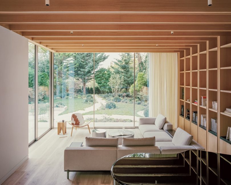 MATA Architects设计的极简主义住宅Panoramic House