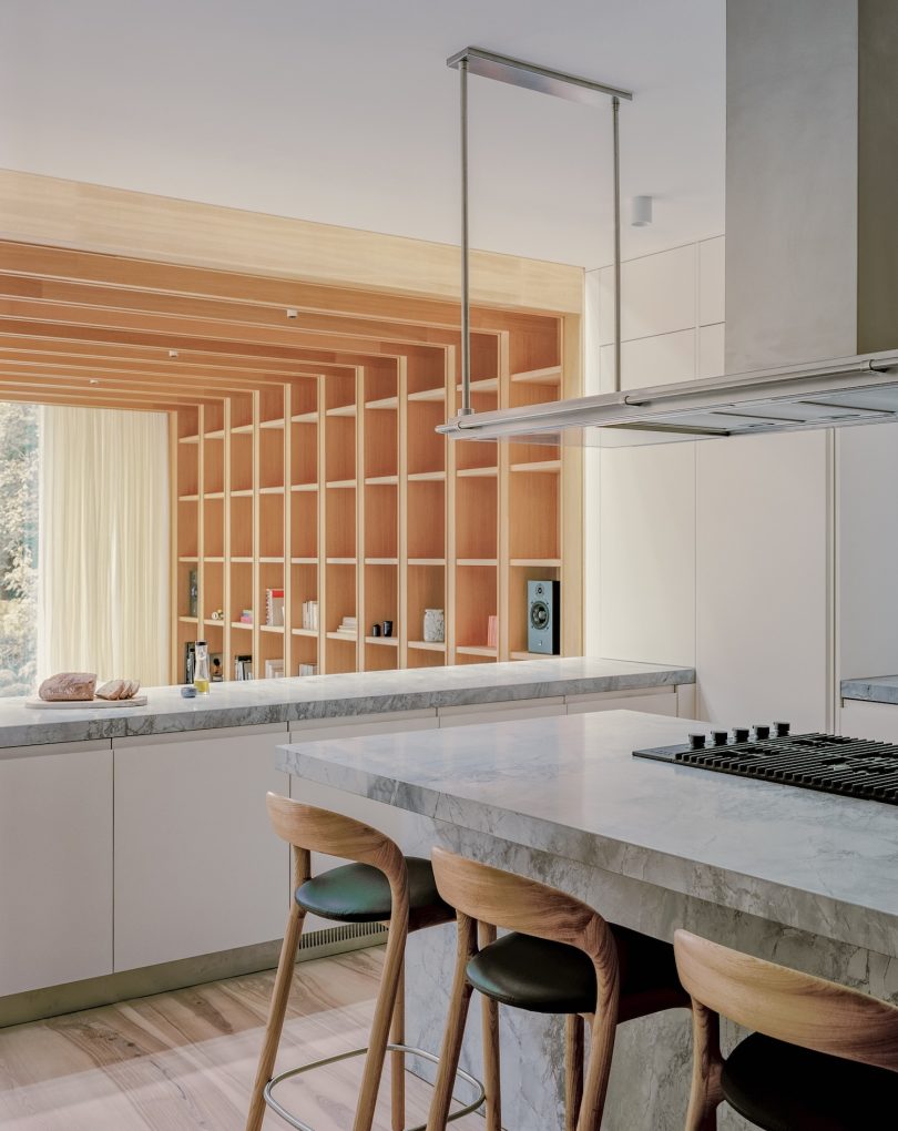 MATA Architects设计的极简主义住宅Panoramic House