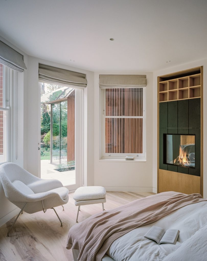 MATA Architects设计的极简主义住宅Panoramic House