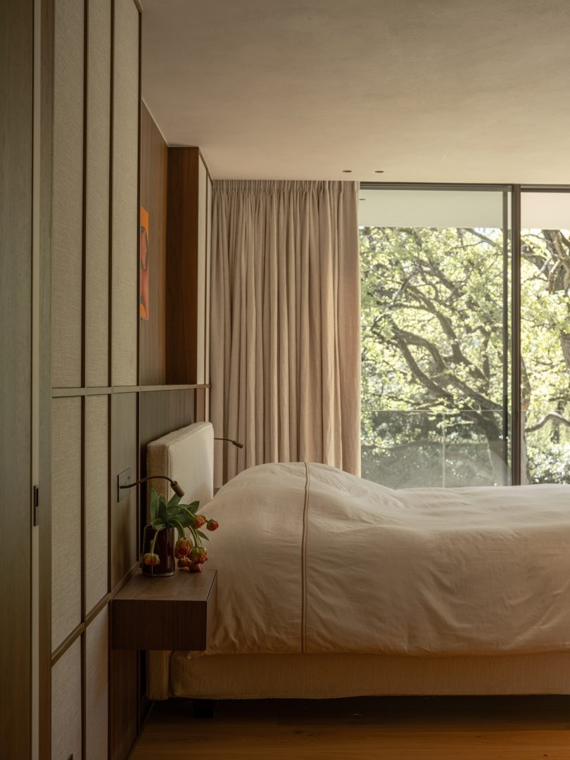 Britt Van Namen 设计的极简主义别墅 Residence RBK
